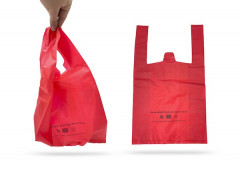 SAC PLASTIQUE A BRETELLES REUTILISABLE ROUGE 26+6X45 CM - 50 MICRONS (500 U)